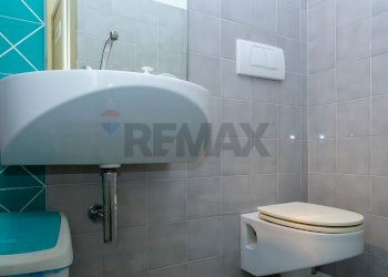 Bagno - Commercial Premises Via Nino Martoglio
 
6, Catania - photo 18