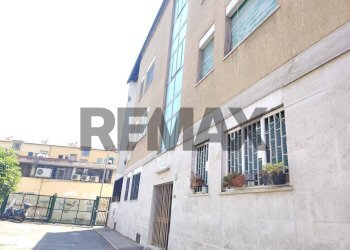 Edificio all\'aperto - Quadrilocale Via Pergamo
1, Roma - foto 8