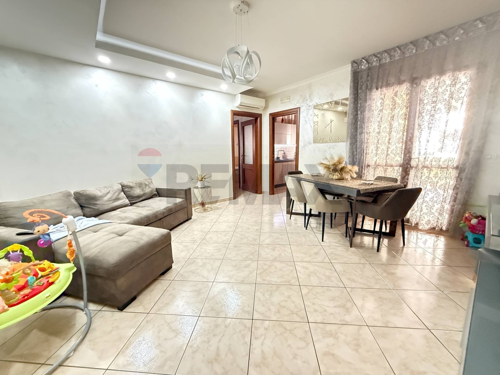 Sala da pranzo - Three-room apartment via clanio
 
33, Orta di Atella - photo 1
