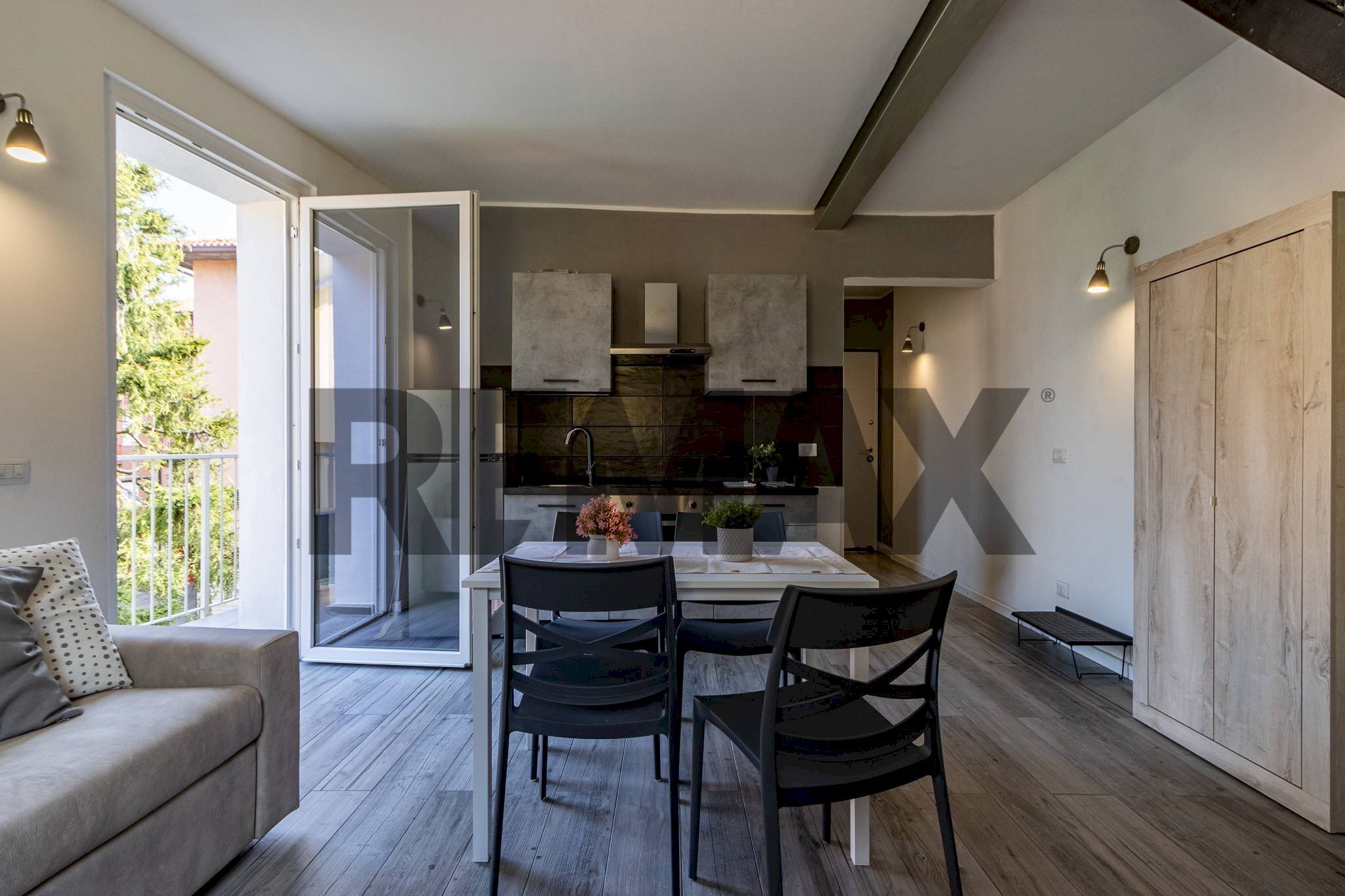 Sala da pranzo - Two-room apartment Via della Torre
 
19, Besana in Brianza - photo 1
