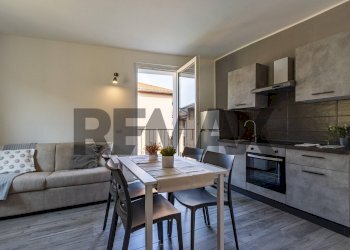 Sala da pranzo - Two-room apartment Via della Torre
 
19, Besana in Brianza - photo 2