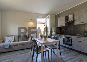 Sala da pranzo - Two-room apartment Via della Torre
 
19, Besana in Brianza - photo 4