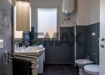 Bagno - Two-room apartment Via della Torre
 
19, Besana in Brianza - photo 12