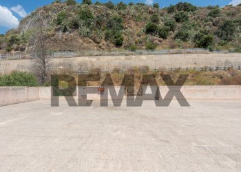 Vista delle montagne - Attico Via   Roma
 
356, Scaletta Zanclea - foto 37