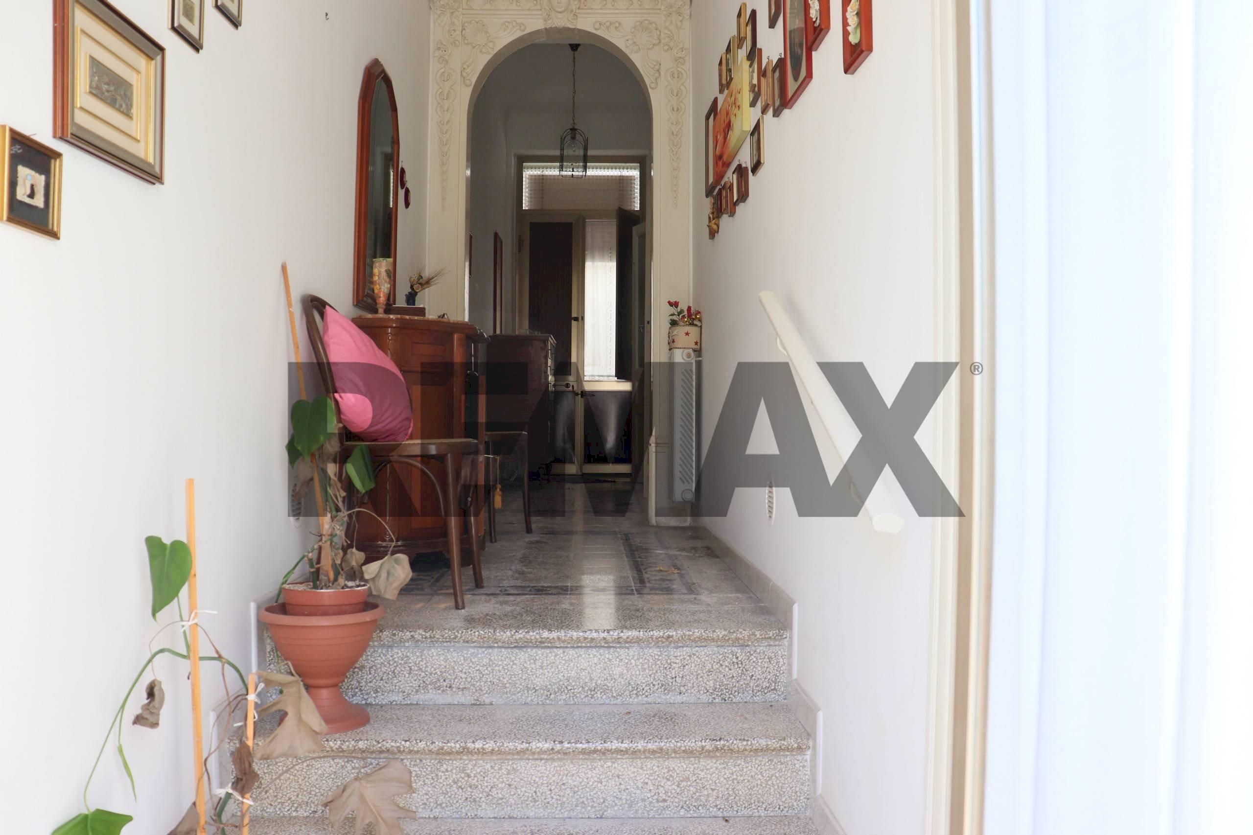 Scale - Casa indipendente Via Giuseppe Garibaldi
 
267, Canicattini Bagni - foto 3