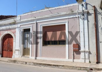 Edificio all\'aperto - Casa indipendente Via Giuseppe Garibaldi
 
267, Canicattini Bagni - foto 1