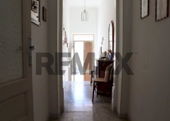 Hall / corridoio - Casa indipendente Via Giuseppe Garibaldi
 
267, Canicattini Bagni - foto 9