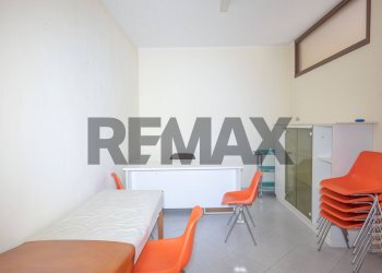 Camera / camera da letto - Two-room apartment via Giusto
 
6, Mirabella Imbaccari - photo 17