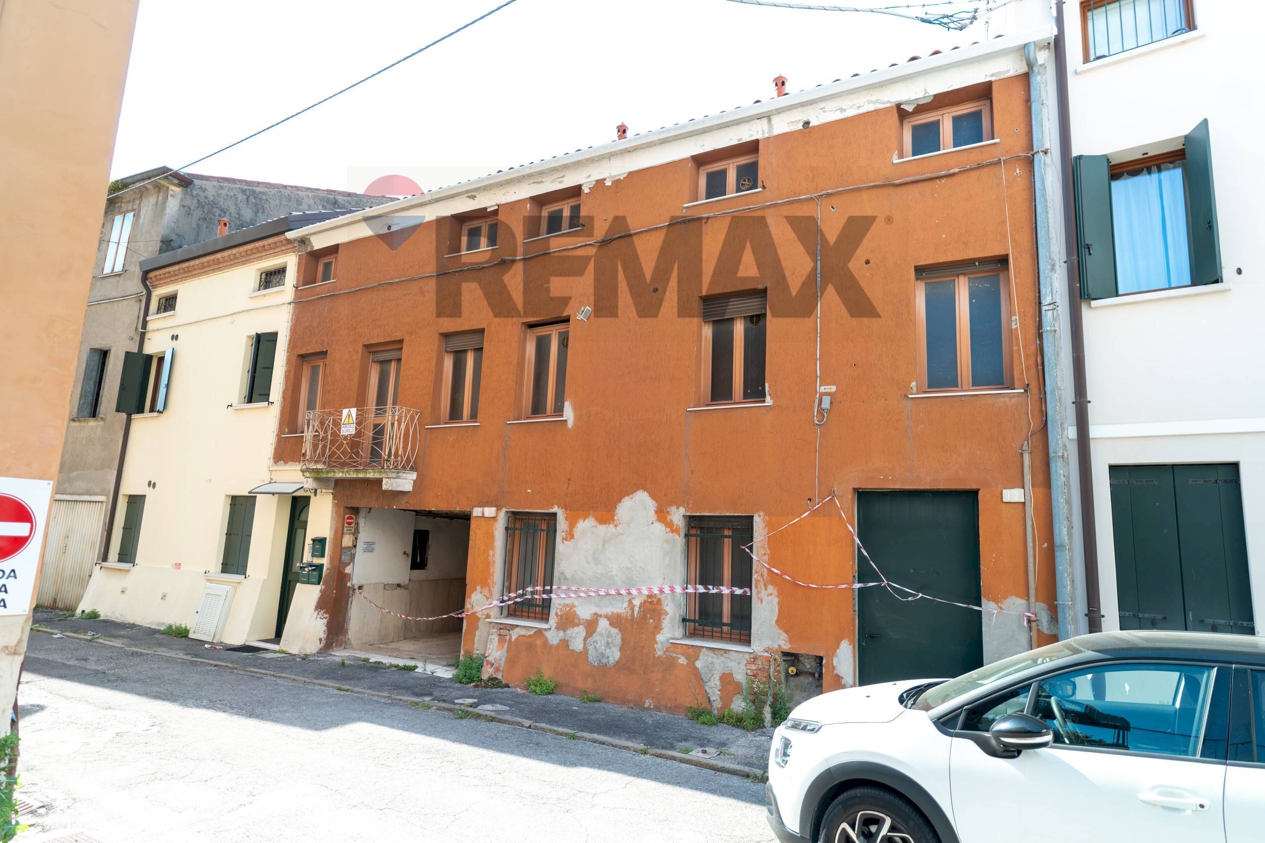 Edificio all\'aperto - Independent house Via Samuele Donatoni
snc, Rovigo - photo 2