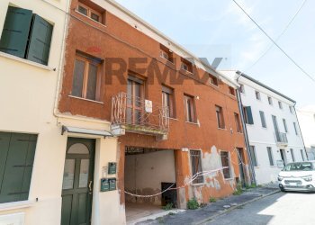 Edificio all\'aperto - Independent house Via Samuele Donatoni
 
snc, Rovigo - photo 1