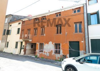 Edificio all\'aperto - Independent house Via Samuele Donatoni
 
snc, Rovigo - photo 2