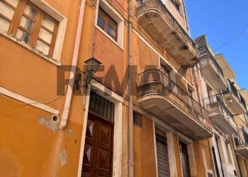 Edificio all\'aperto - Casa semi indipendente Via Cairoli
 
1, Melilli - foto 1
