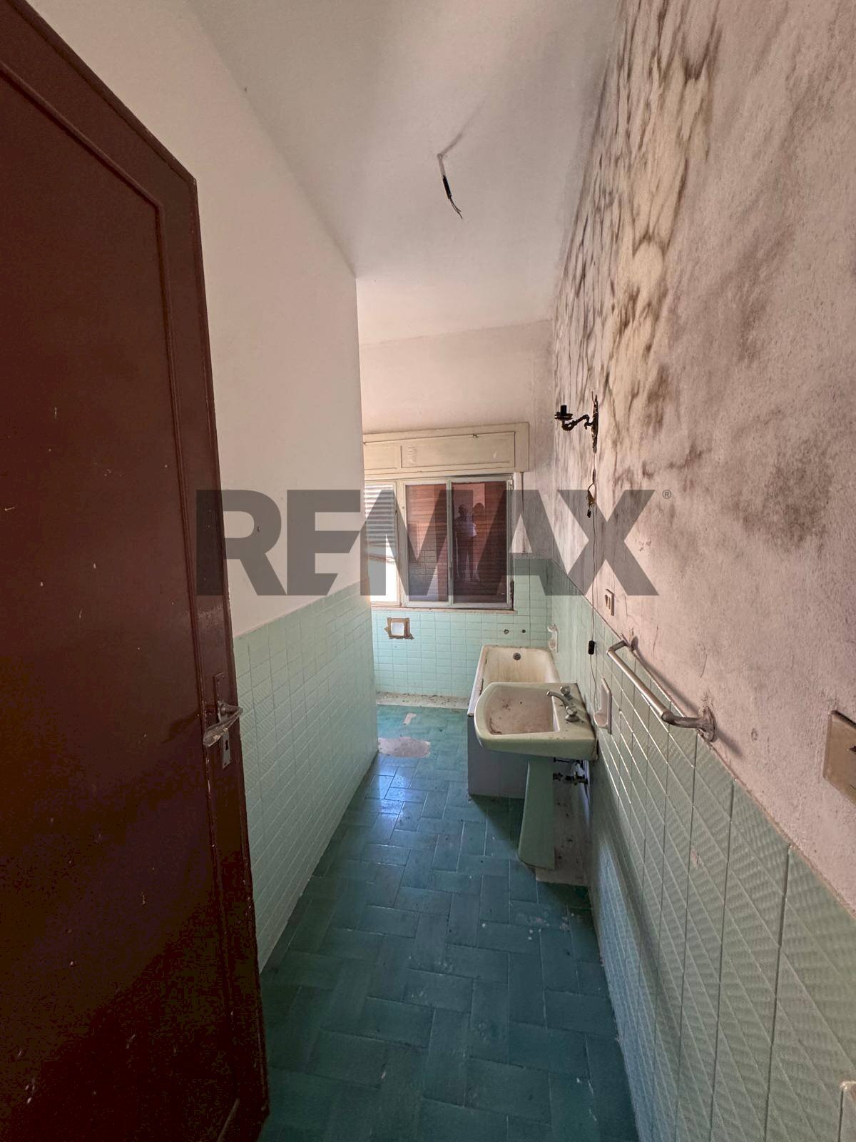 Bagno - Three-room apartment Via Cairoli
1, Melilli - photo 3