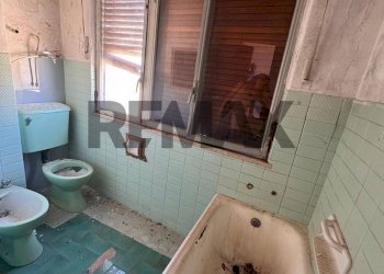 Bagno - Three-room apartment Via Cairoli
 
1, Melilli - photo 4