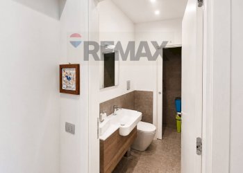 Bagno - Office Via Carlo Poerio
 
89, Napoli - photo 8
