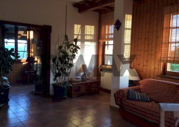 Soggiorno - Trilocale località Torchio
 
6, Calvignano - foto 2
