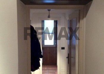 Hall / corridoio - Trilocale località Torchio
 
6, Calvignano - foto 10