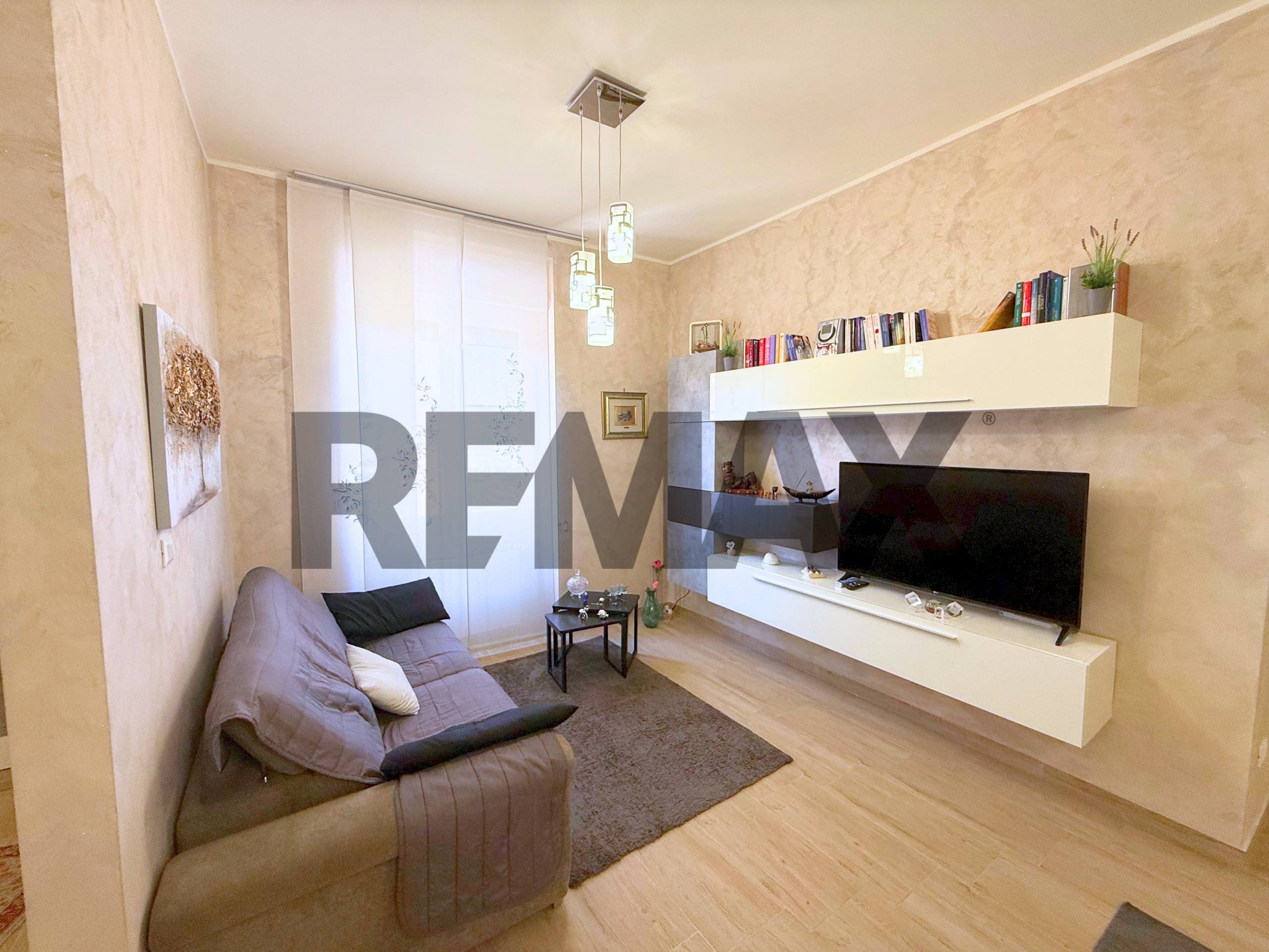 Soggiorno - Four-room apartment Via Bainsizza
 
14, Foggia - photo 3
