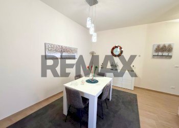 Sala da pranzo - Four-room apartment Via Bainsizza
 
14, Foggia - photo 5