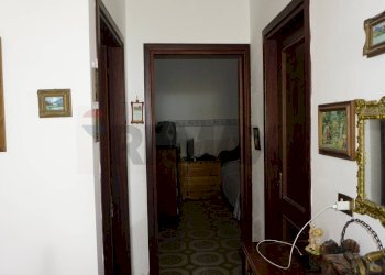 Hall / corridoio - Three-room apartment Contrada Defensola
 
snc, Vieste - photo 9