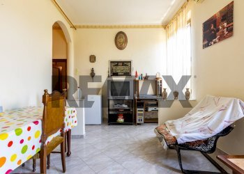 Sala da pranzo - Trilocale Via Salvo d'Acquisto
42, Salsomaggiore Terme - foto 4