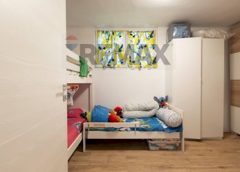 Camera / camera da letto - Quadrilocale via monte bianco
37, Cusano Milanino - foto 27
