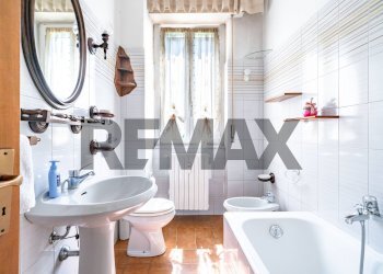 Bagno - Trilocale Via San Martino della Battaglia
7, Pogliano Milanese - foto 18