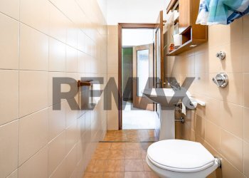 Bagno - Trilocale Via San Martino della Battaglia
7, Pogliano Milanese - foto 24