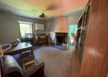 Soggiorno - Casa semi indipendente Via Montaglioni Brandeglio
 
41, Bagni di Lucca - foto 3