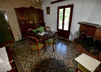 Sala da pranzo - Semi-detached house via Primo Tonini
 
41, Minucciano - photo 16