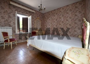 Camera / camera da letto - Semi-detached house via Primo Tonini
 
41, Minucciano - photo 19