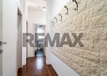 Hall / corridoio - Three-room apartment VIA PEZZANI
 
2, Collecchio - photo 7