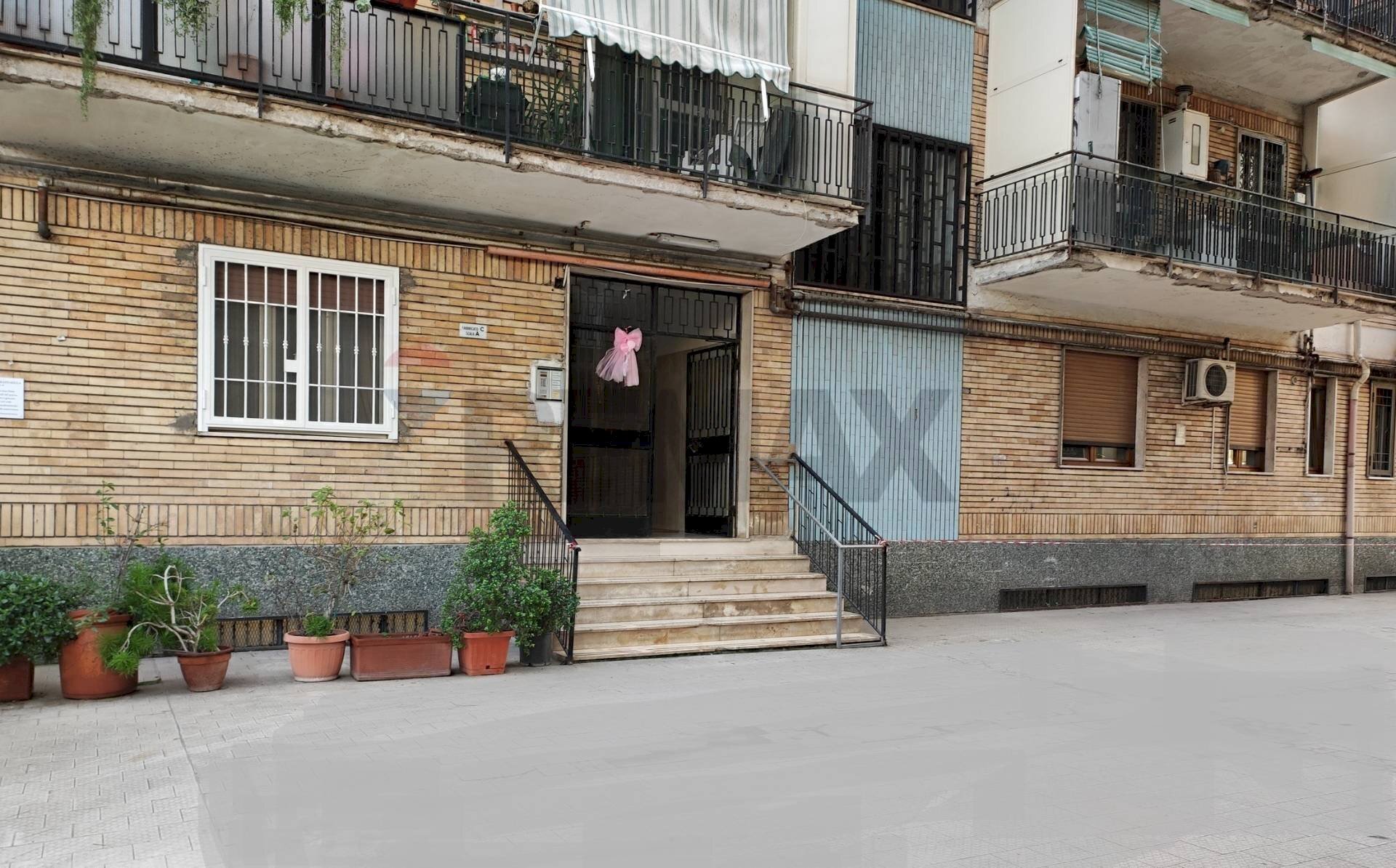 Edificio all\'aperto - Bilocale Via Dell'Epomeo
 
59, Napoli - foto 1