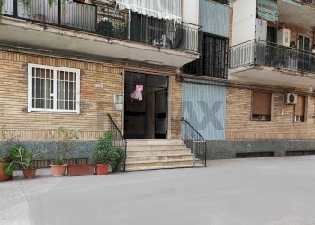 Edificio all\'aperto - Bilocale Via Dell'Epomeo
 
59, Napoli - foto 1