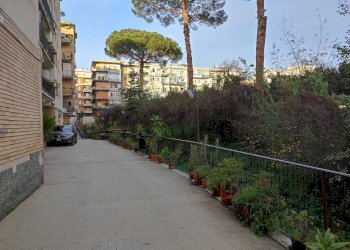 Edificio all\'aperto - Bilocale Via Dell'Epomeo
 
59, Napoli - foto 2