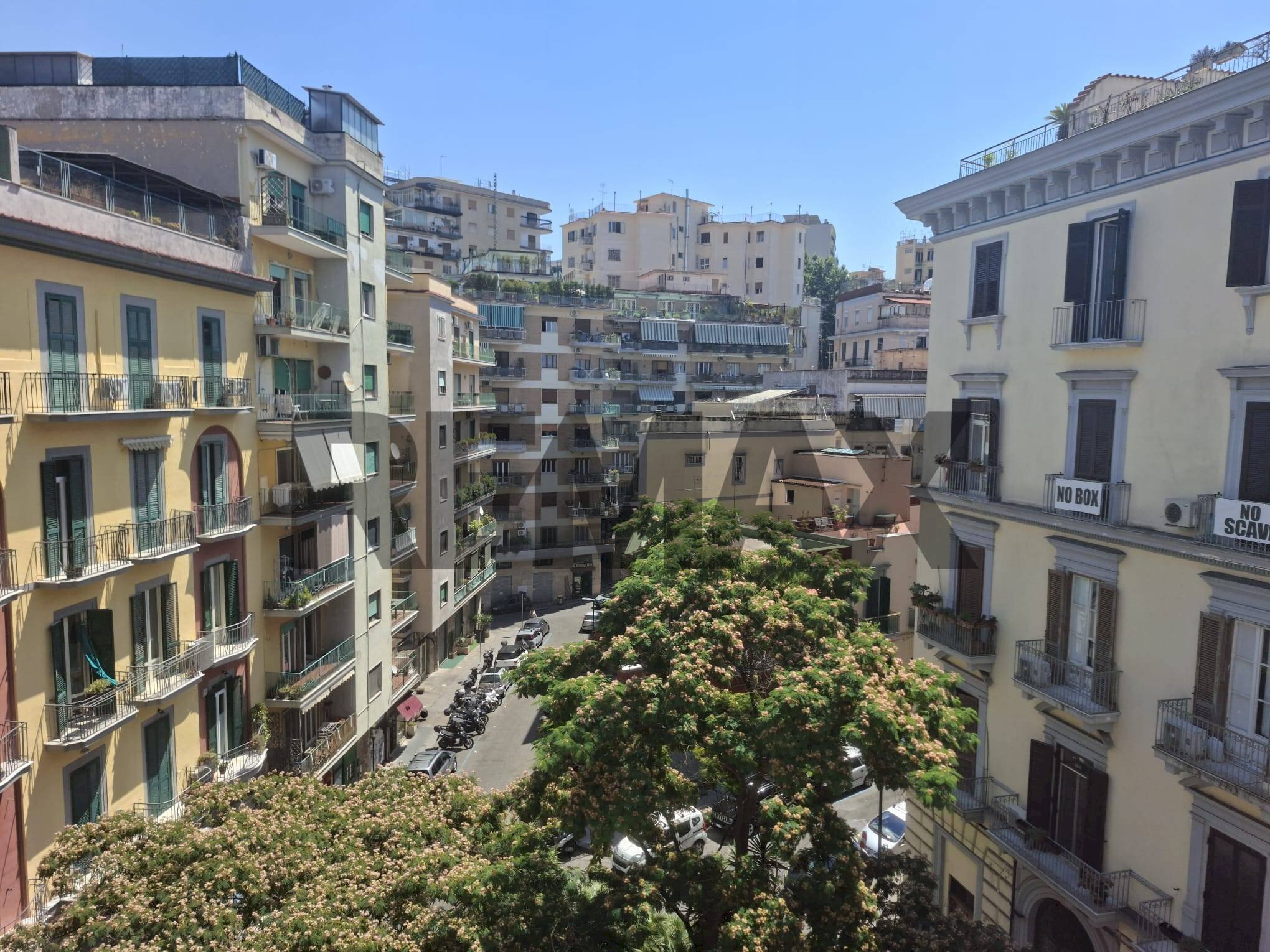 Edificio all\'aperto - Trilocale Via Michele Kerbaker
81, Napoli - foto 3