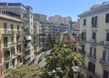Edificio all\'aperto - Trilocale Via Michele Kerbaker
81, Napoli - foto 3