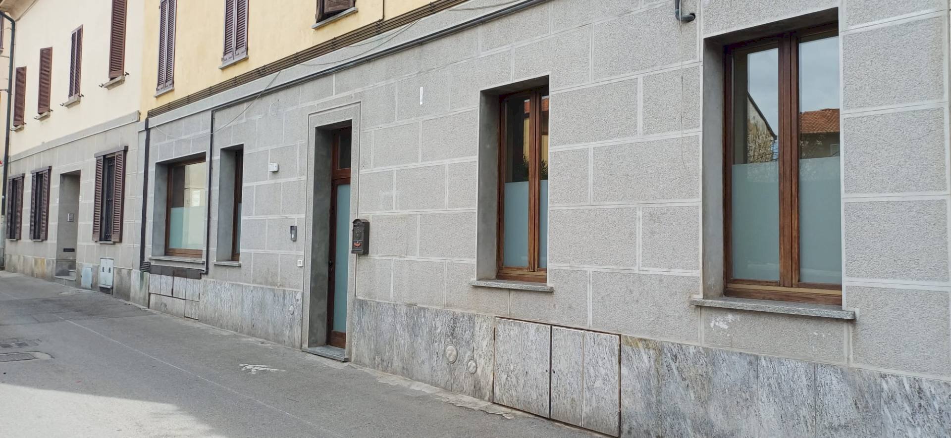 Foto 3 - Commercial Premises Cavour
20, Bernareggio - photo 2