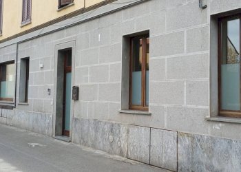 Foto 3 - Commercial Premises Cavour
20, Bernareggio - photo 2