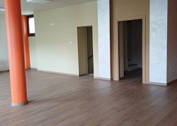 Foto 5 - Commercial Premises Cavour
20, Bernareggio - photo 4