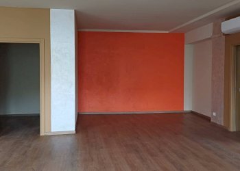 Foto 12 - Commercial Premises Cavour
20, Bernareggio - photo 11