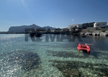 Vista dell\'acqua - Bilocale lido burrone
 
snc, Favignana - foto 57