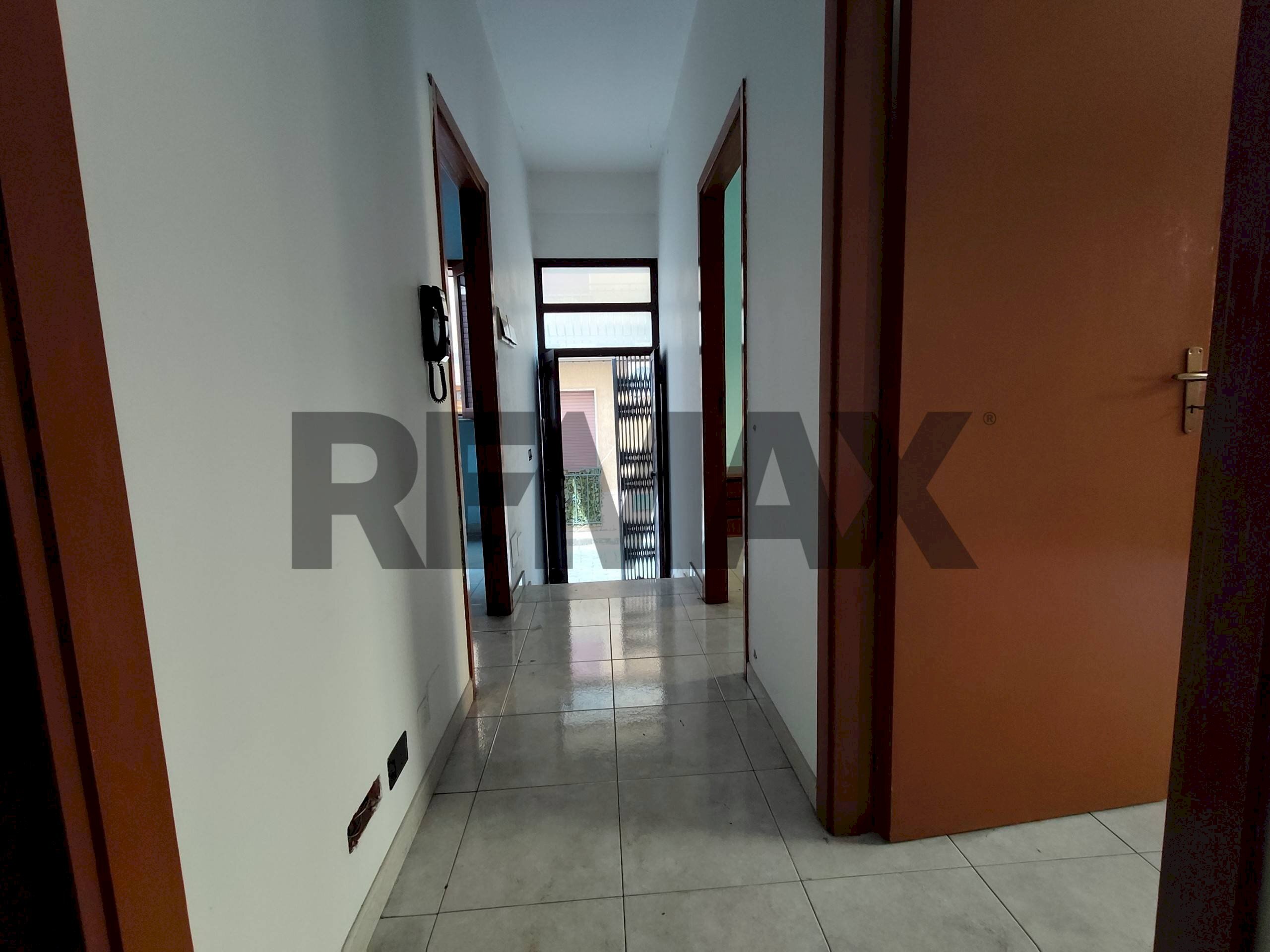 Hall / corridoio - Four-room apartment Piazza A. Saffi
 
10, Comiso - photo 1