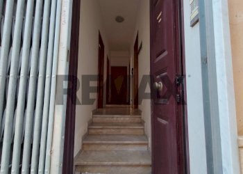 Hall / corridoio - Four-room apartment Piazza A. Saffi
 
10, Comiso - photo 3