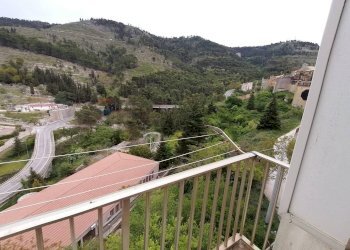 Balcone - Casa indipendente via costanzo ciano
 
snc, Chiaramonte Gulfi - foto 19
