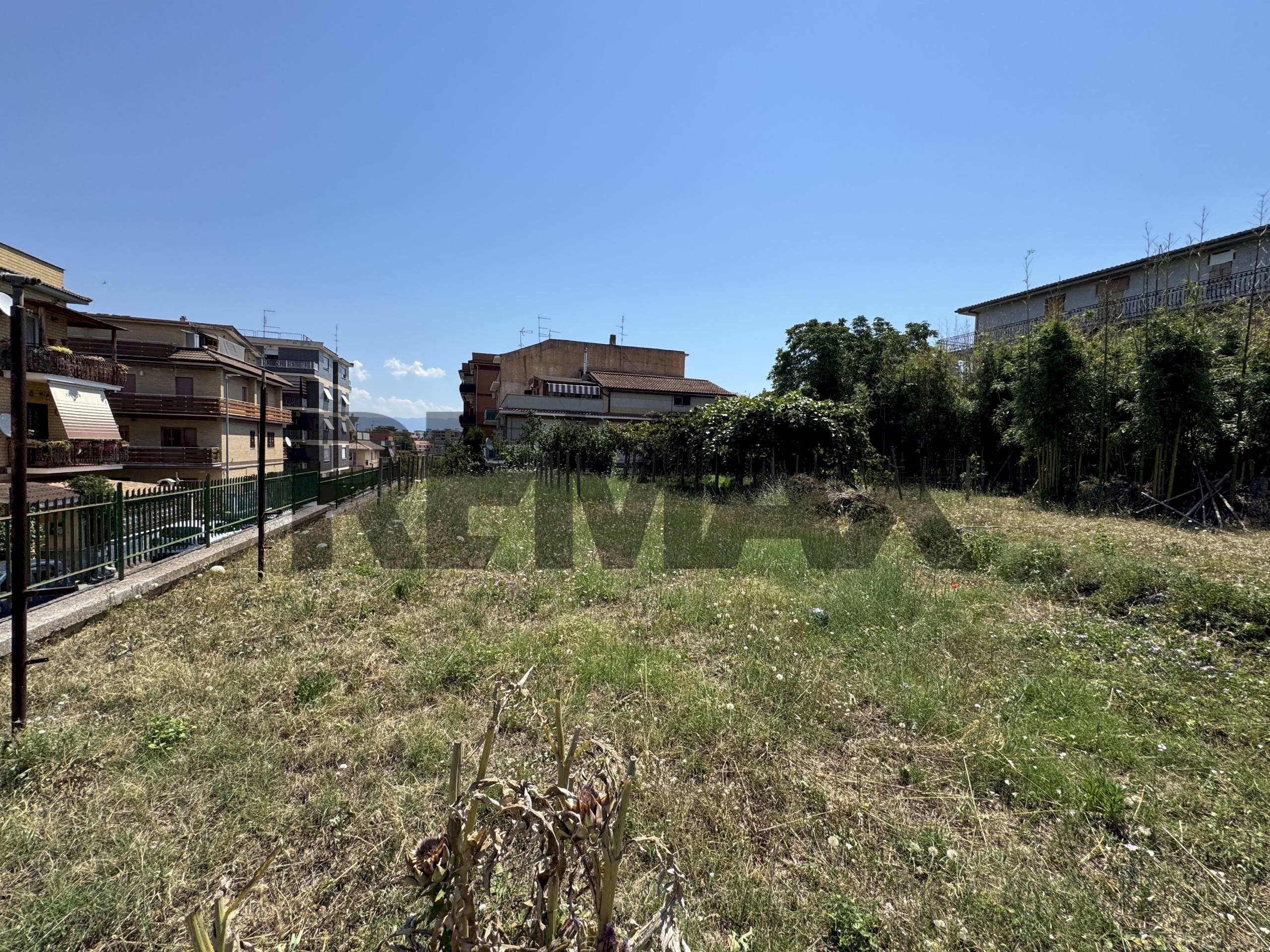 Giardino - Terreno edificabile Via Avola
57, Roma - foto 3