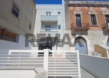 Edificio all\'aperto - Casa indipendente via delle donne
 
12, Carovigno - foto 1