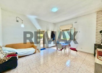 Soggiorno - Villa via della vongola
 
8, Torchiarolo - photo 15