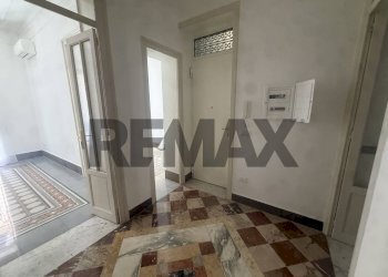 Hall / corridoio - Apartment Via Giuseppe La Farina
 
23, Palermo - photo 3