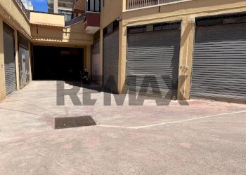Edificio all\'aperto - Box Via Pizzetti
 
1, Barletta - photo 5